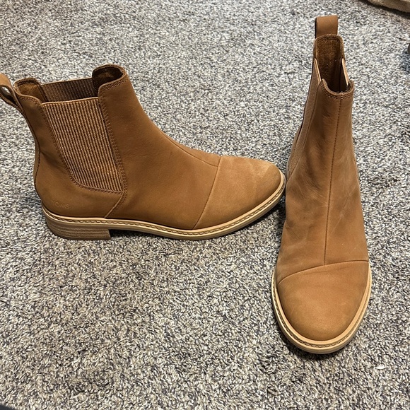 Toms Shoes - Toms Tan Leather Ankle Boots